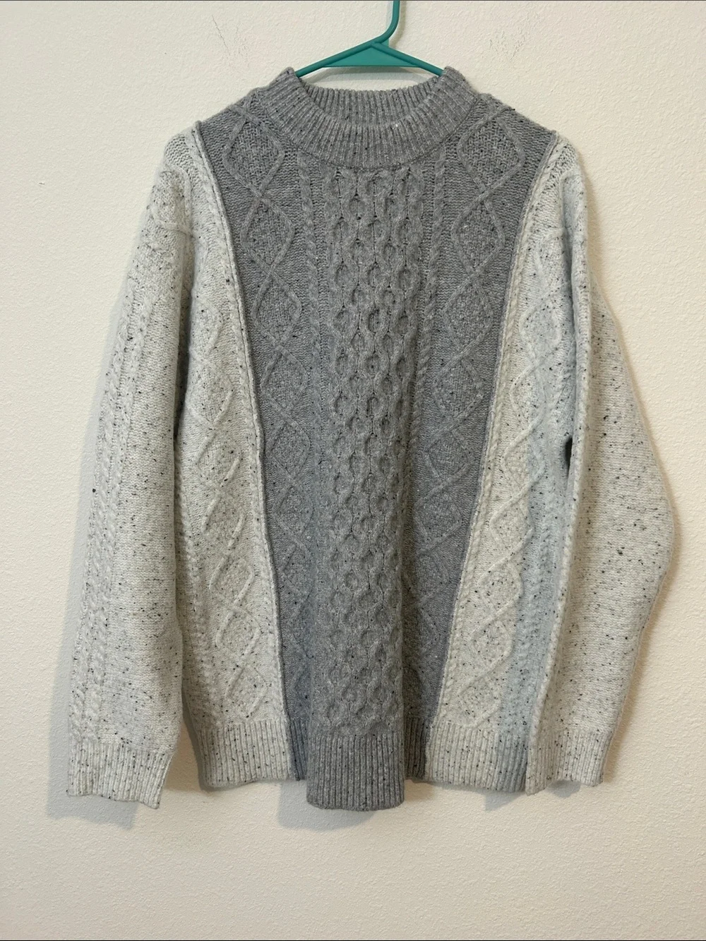 Universal Thread cozy cable